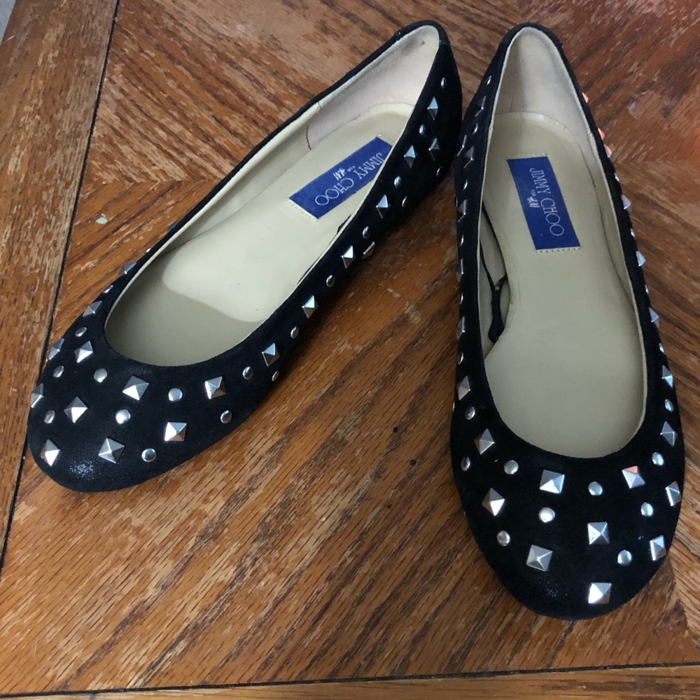 Black Silver studded Jimmy Choo. 💃